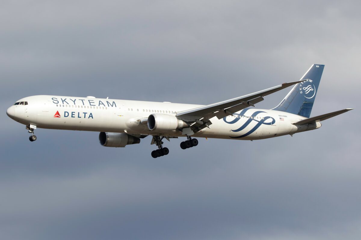 Ryan-McManus-DL-SkyTeam-B764-1200×800