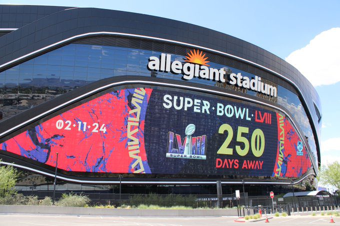 Fx5Q-tXaQAAlDUU Allegiant Stadium