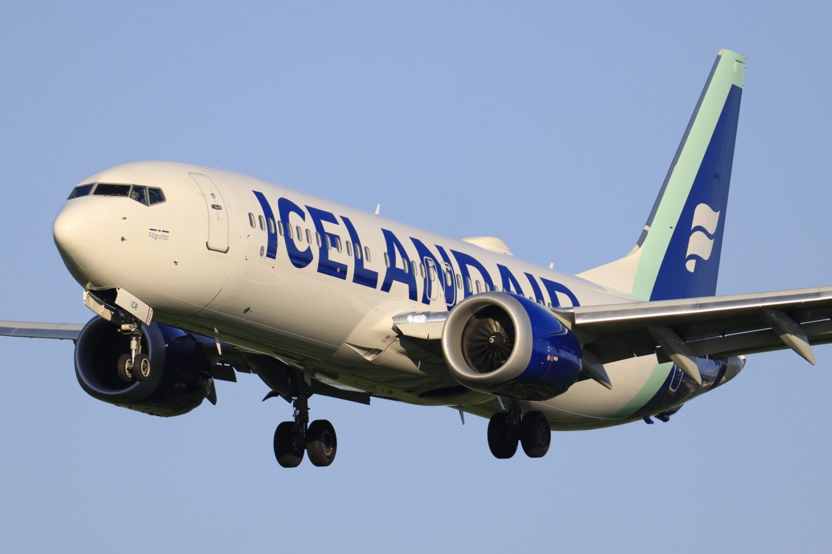 Ethan Roebuck Icelandair 737 MAX Pittsburgh
